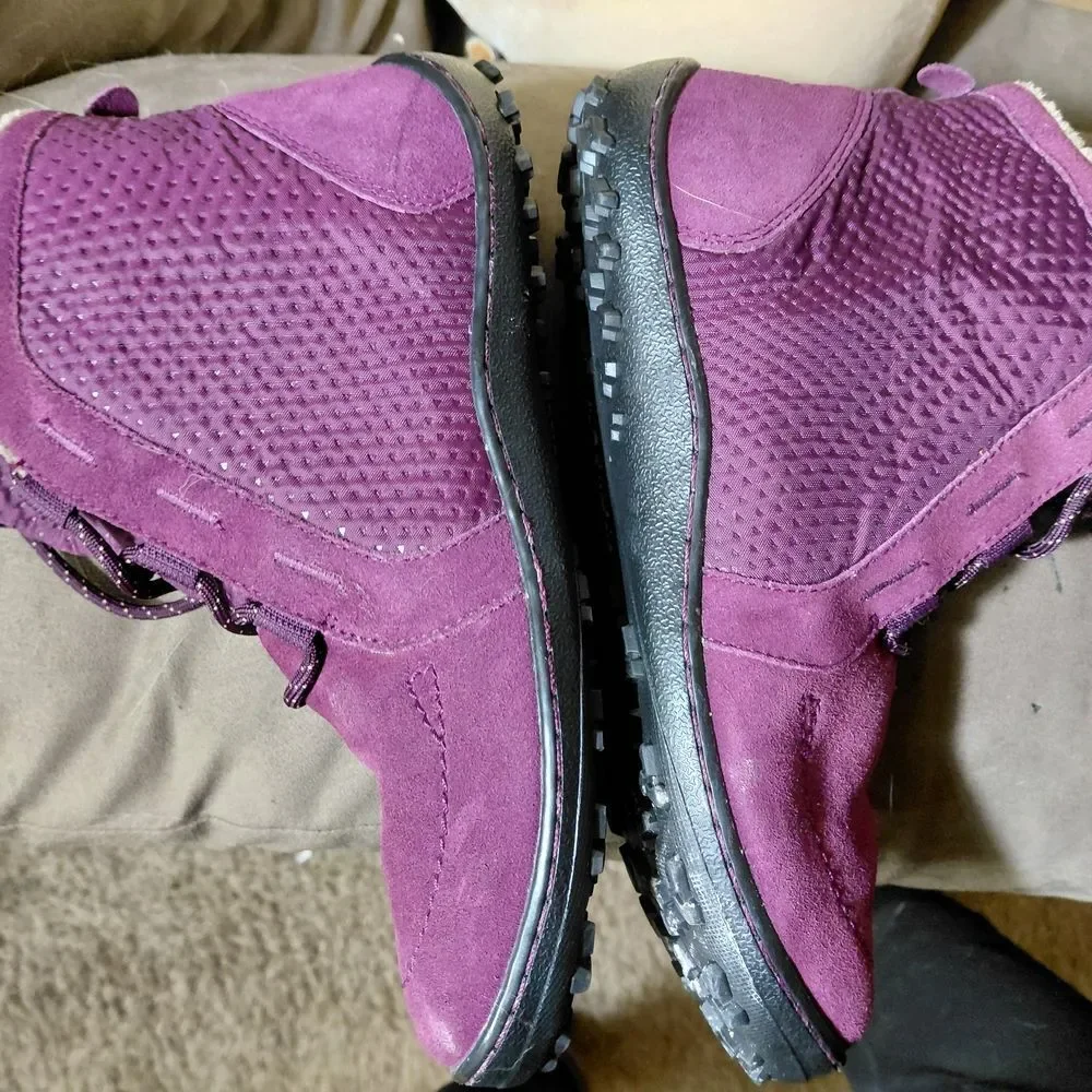 Columbia NWOT Purple Lace Up, Faux FUR LINED, Women's Boots